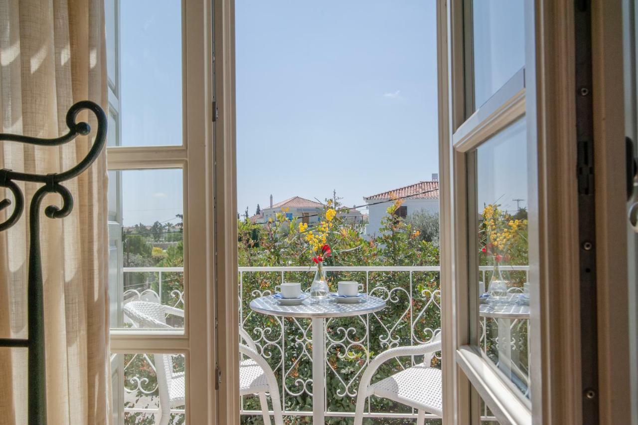 Mimoza Hotel Spetses Town ภายนอก รูปภาพ