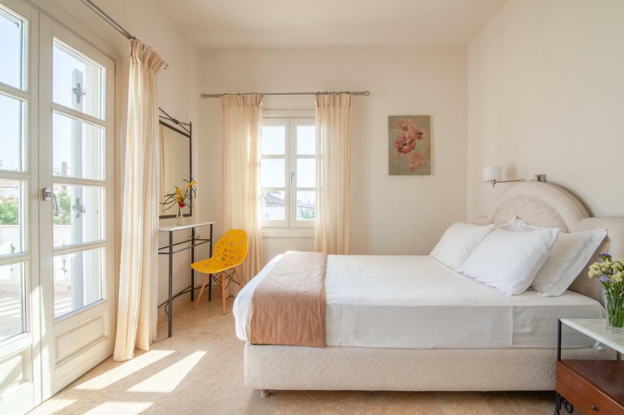 Mimoza Hotel Spetses Town ภายนอก รูปภาพ