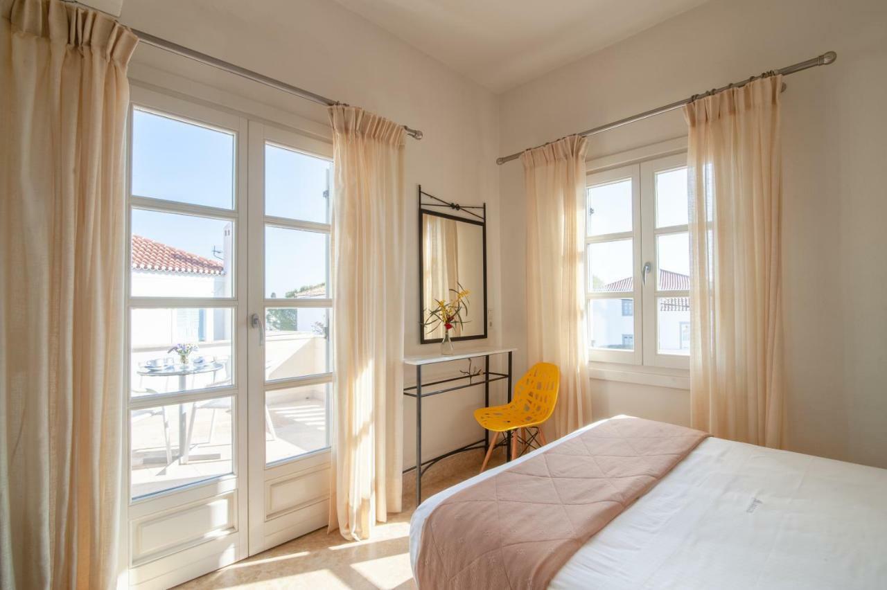 Mimoza Hotel Spetses Town ภายนอก รูปภาพ