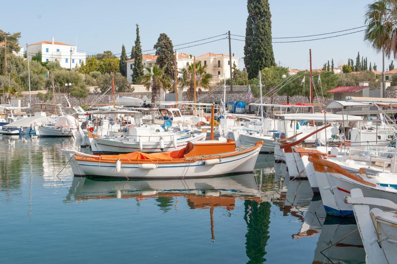 Mimoza Hotel Spetses Town ภายนอก รูปภาพ