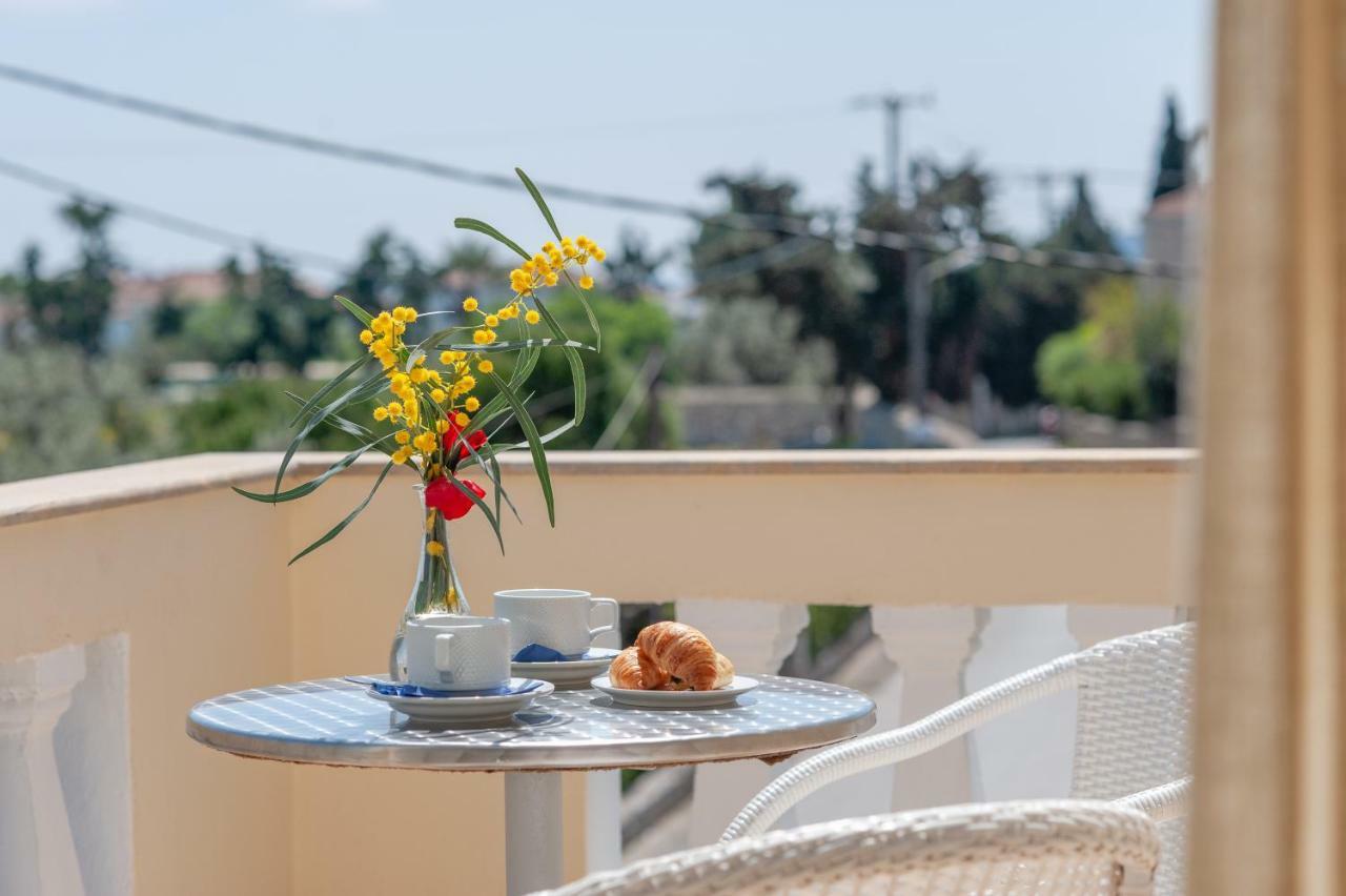 Mimoza Hotel Spetses Town ภายนอก รูปภาพ