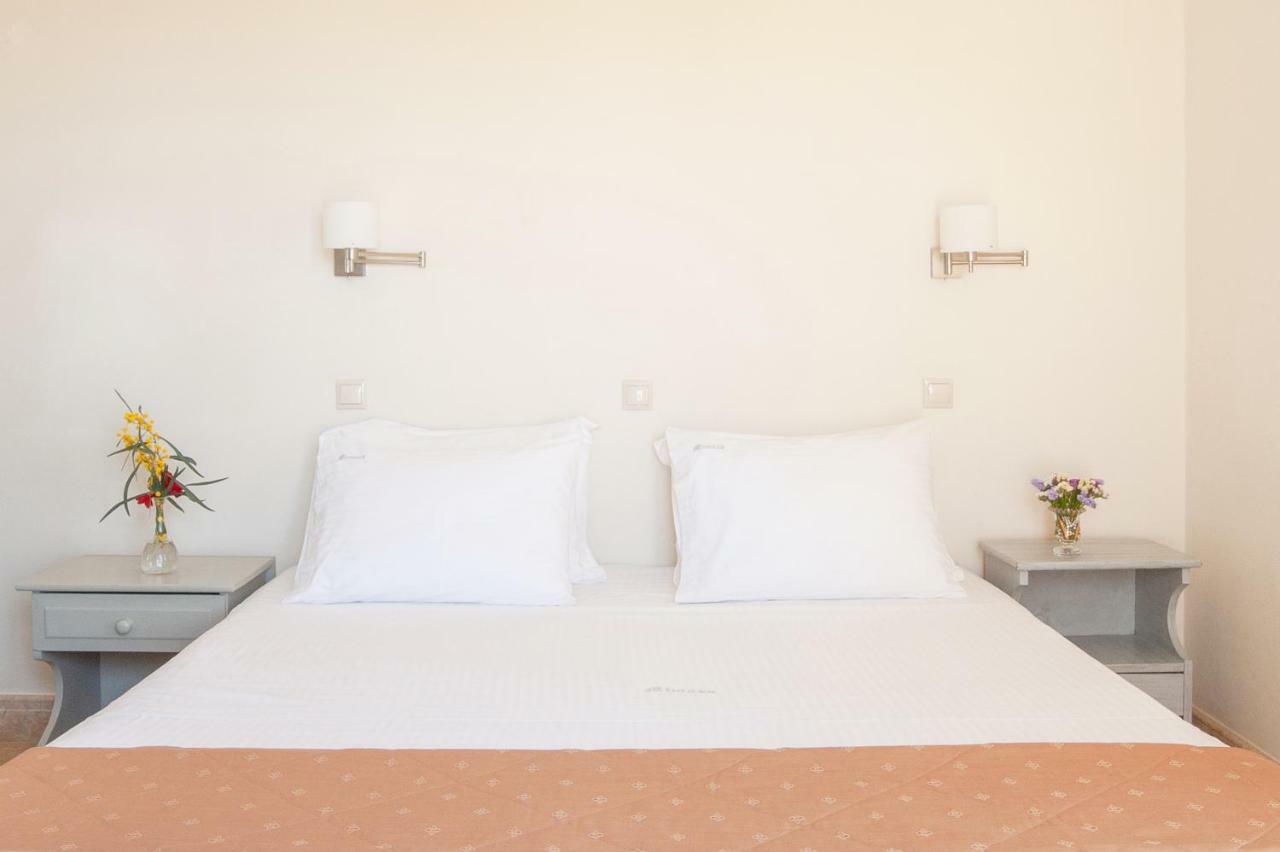 Mimoza Hotel Spetses Town ภายนอก รูปภาพ